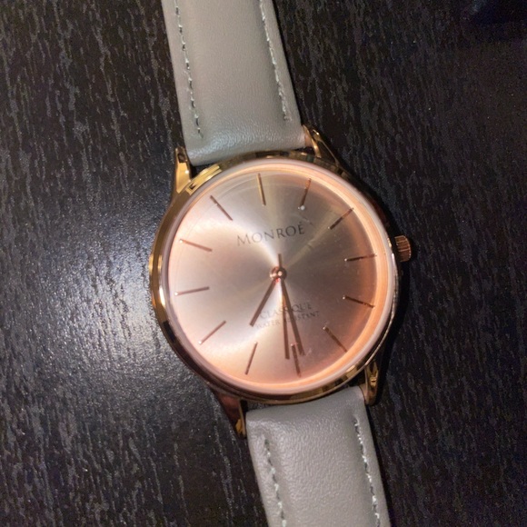 Monroè Watch - Picture 2 of 2